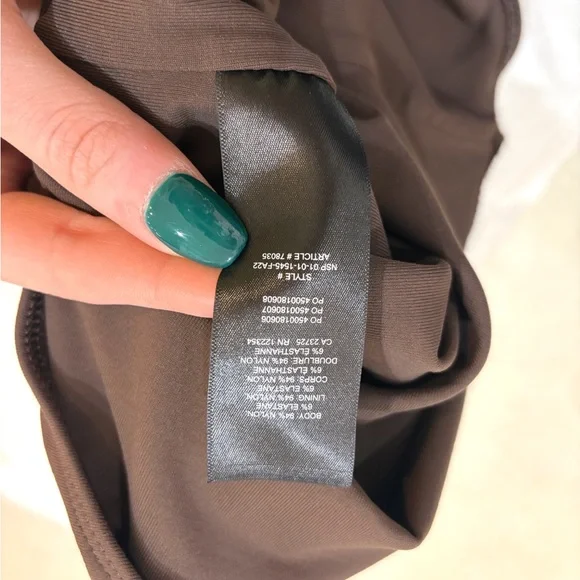 Aritzia Babaton Sleek Brown Sleeveless Bodysuit Medium - Picture 8 of 9